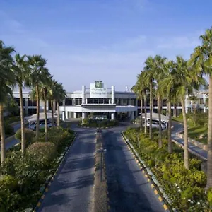 Hotel Holiday Izdihar, An Ihg